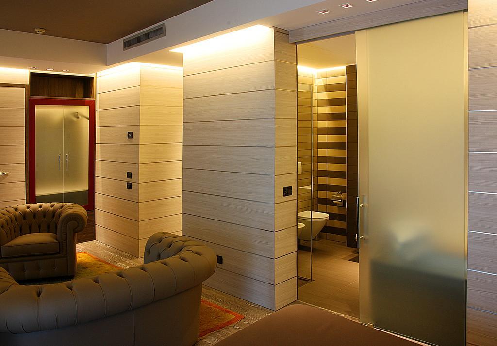 סירמיונה Hotel Aurora חדר תמונה